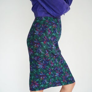 Purple and Green Tropical Floral Vintage Knee Length Straight Skirt Pencil Skirt Size Small Medium image 10