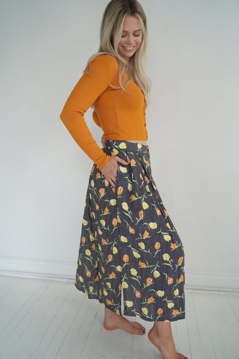 Vintage Black Floral and Polka Dot Maxi Skirt // S/M image 4