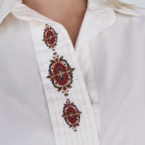 Chemise brodée bouton blanc vers le bas // Tabi Shirt // Chemise à col // Chemise robe à manches longues // Taille petite / Taille moyenne image 3