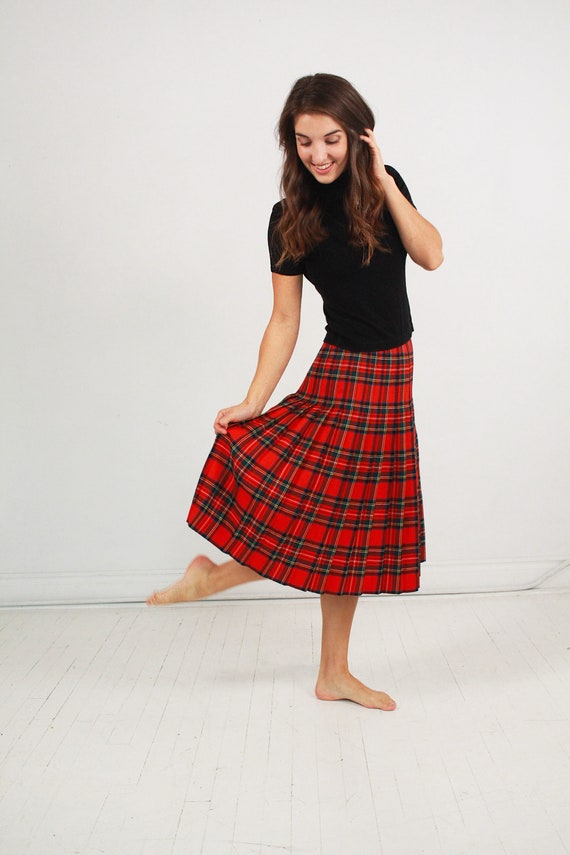 Red Plaid Tartan True Vintage Wool Pleated Skirt /