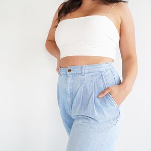 Perfect High-Waisted Wide-Leg Tapered 80s Light Wash Blue Denim Jeans with Pleats, Zipper Fly Size MEDIUM image 9