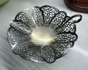 Vintage International Silver Lovelace Footed Handled Candy Dish