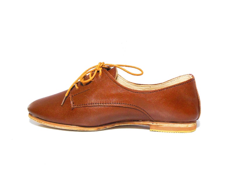 Handmade Derby Shoe for Ladies MODISH Women Brown Leather Flat Oxford with Laces Classic Dance Shoes Saddle Shoe Christmas Gift For Her.