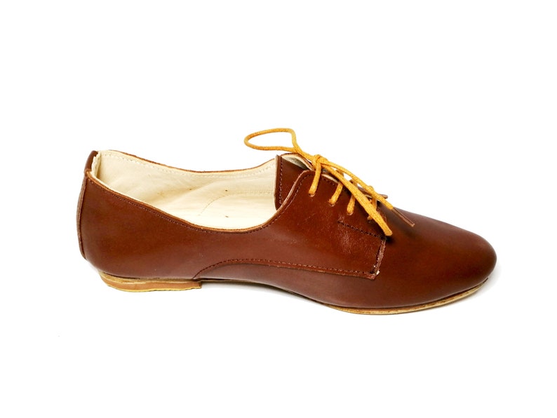 Handmade Derby Shoe for Ladies MODISH Women Brown Leather Flat Oxford with Laces Classic Dance Shoes Saddle Shoe Christmas Gift For Her.