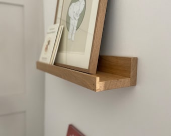 Repisa para cuadros de roble macizo hecha a mano: Estante flotante para habitación infantil