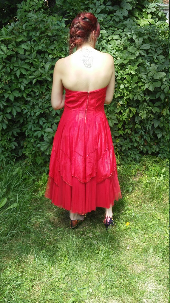 Red 50s cocktail or prom dress - image 5