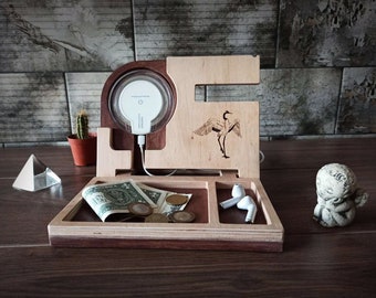 Personalized Wooden Docking Station: Qi Charger, Phone & Watch Stand