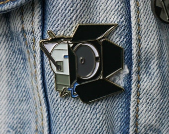 4K HMI Movie Light enamel pin! Perfect gift for grip and electric, production, film crew, cinematographers, movie lovers!