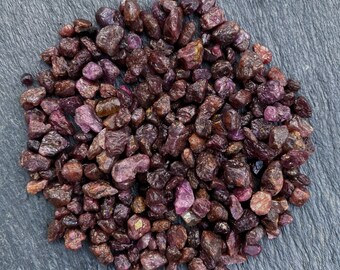 RUBY GRANULES - undrilled loose partially tumbled gemstone crystal chips - 50g - 3-6mm tiny small mini stones -  jewelry jewellery beads