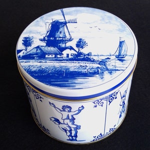 Vintage Rosenberg Stroopwafel Tin. Blue and White, Windmill Scene, Children At Play. Empty Tin With Original Label.