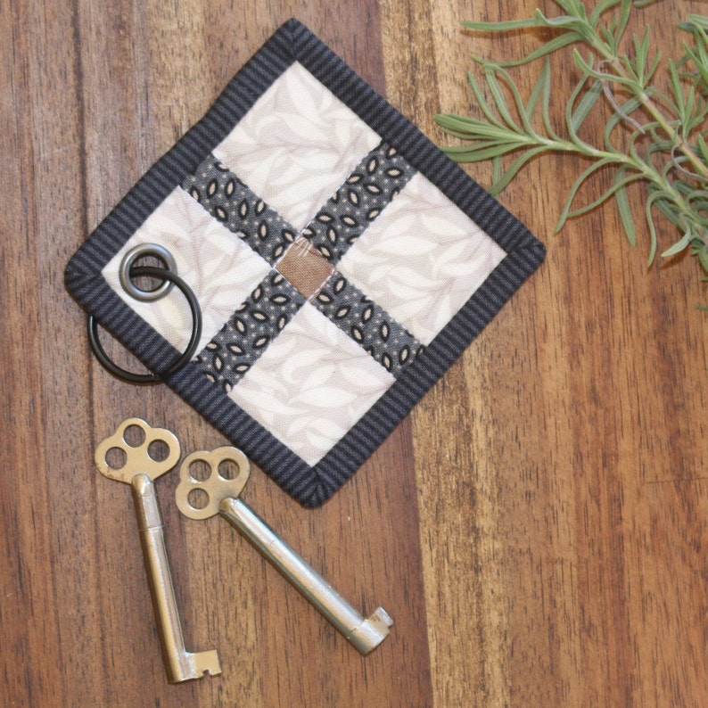 Patchwork Key Fob: Handmade Quilted Keyring, William Morris Fabric image 5