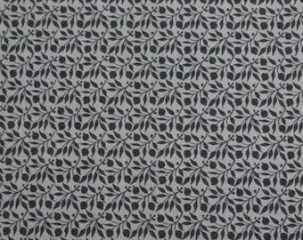 フリースピリット グラナダ ウィリアムモリス ローズヒップ 100% コットン パッチワーク生地 0.5メートル単位でカット