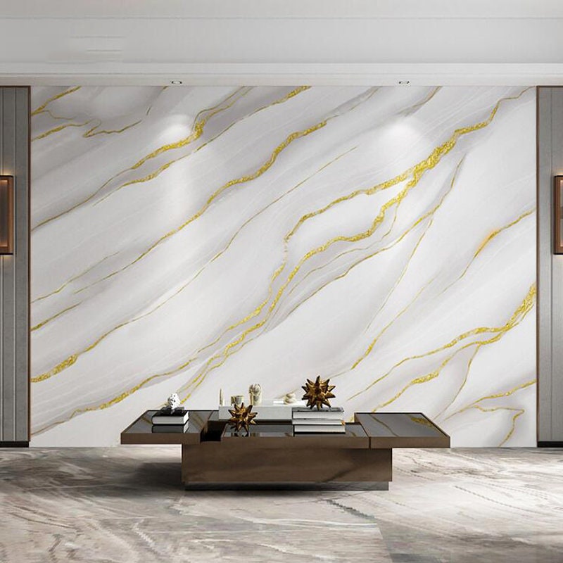 大理石壁の暖炉と大きいゴルフ絵