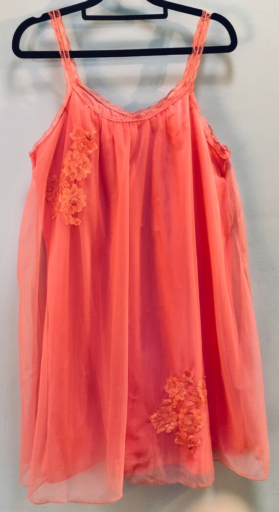 60s Babydoll peach night dress. Size 10