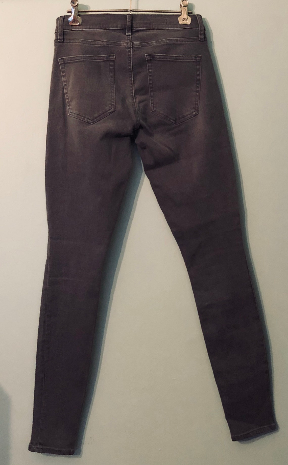 womens size 26 jeans in men's