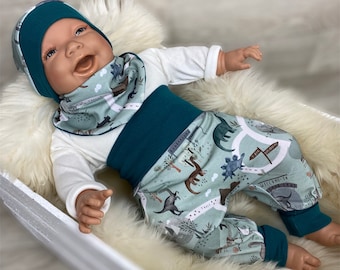 Baby Set 56 62 68 74 Hose , Mütze und Dreieckstuch , Erstausstattung , new born set  , junge Pumphose Dino mint Petrol