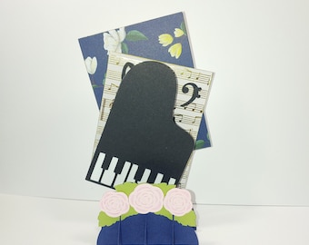 Cartão de aniversário 3D de piano