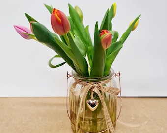 Fresh Letterbox Flowers, Easter flowers,  Fresh Flower Bouquet, Mothers day flowers , Birthday Flowers,  Flowers for gift, Tulips