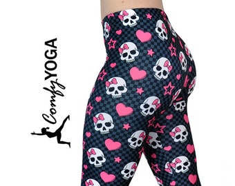 Leginsy Cute Skulls, Hearts & Stars - Spodnie do jogi z grafiką i średnim stanem - Bardzo miękkie, lekkie rajstopy na Halloween dla kobiet - Wygodne legginsy do jogi