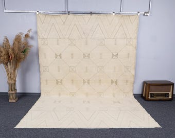 Hand-Woven Turkish Wool Rug (8x11): Authentic, Oversized (8x11.2) Anatolian Vintage-Style Rug in Neutral Pastel Tones