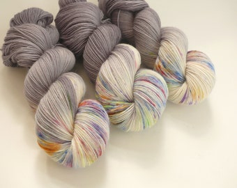 100g in /%: 75 wool 25 polyamide dyed on lemon trekking, 10,00 Euro 100g Hand dyed sock yarn