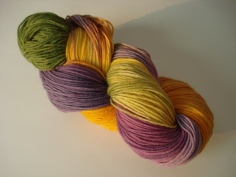 100g in /%: 75 wool 25 polyamide dyed on lemon trekking, 10,00 Euro 100g Hand dyed sock yarn