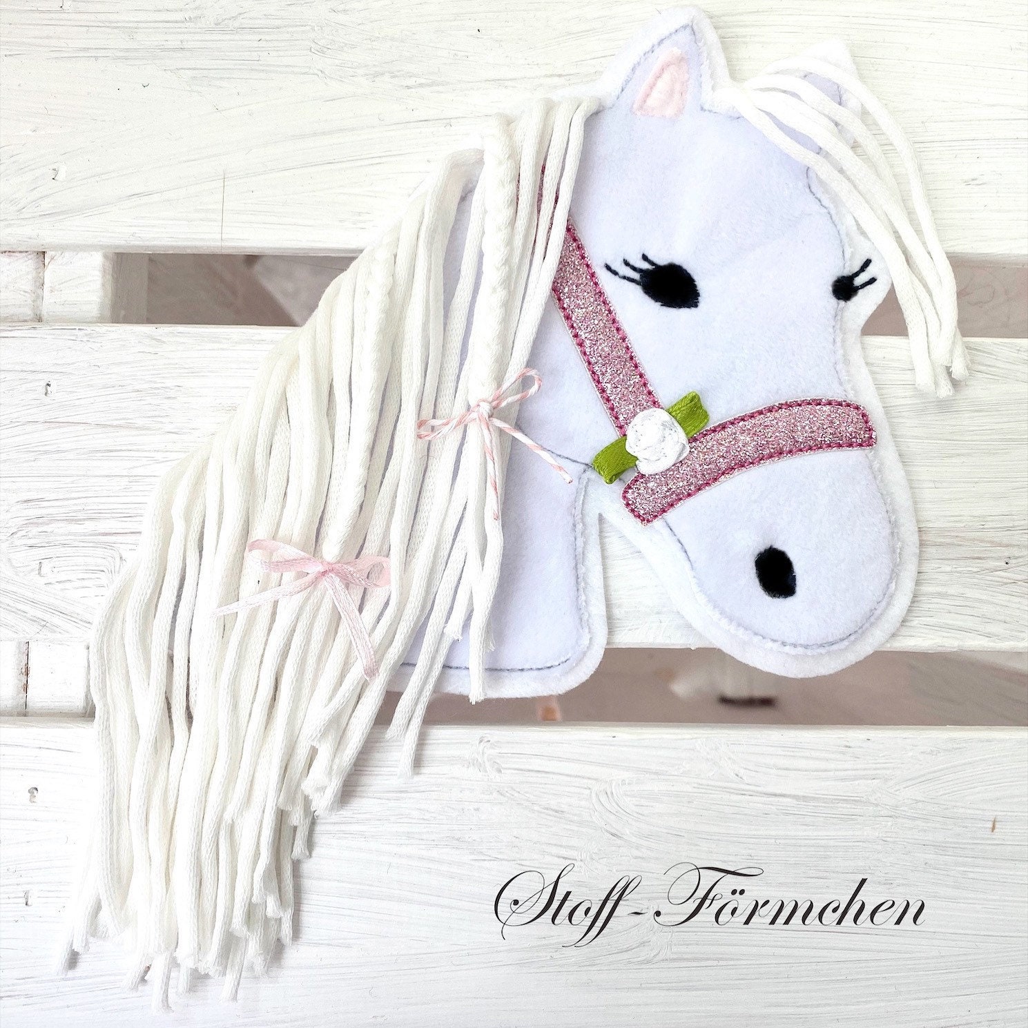 Large Pony Lulu Application