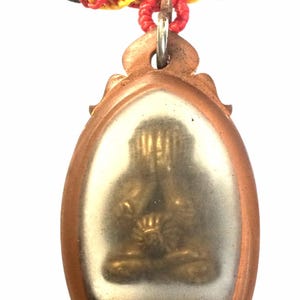 Zeldzame Phra Pidta Lp Hmoon B.E. 2561, Banjan-tempel krachtige hanger / beschermende talisman geluks- en bedel / gezegende heilige Thaise boeddha-amulet