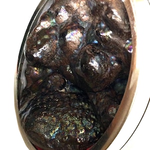 Rzadki tęczowy 7-kolorowy magiczny wisiorek Leklai z góry Umm-klum / Potężny naturalny kamień / Święty tajski amulet / Talizman szczęścia / Prezent