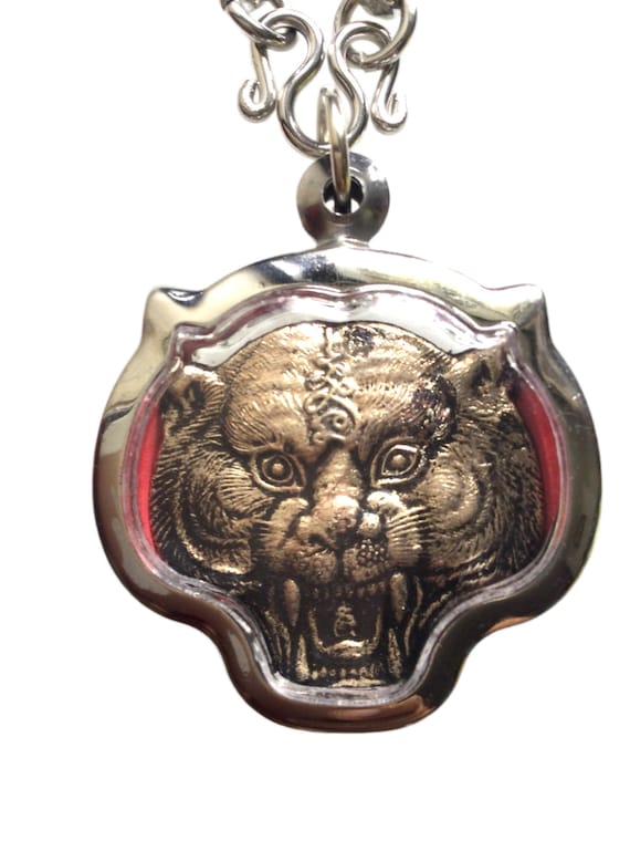 Tiger Claw Tiger Lucky Bone Locket Chain Men Pendant Teeth Men