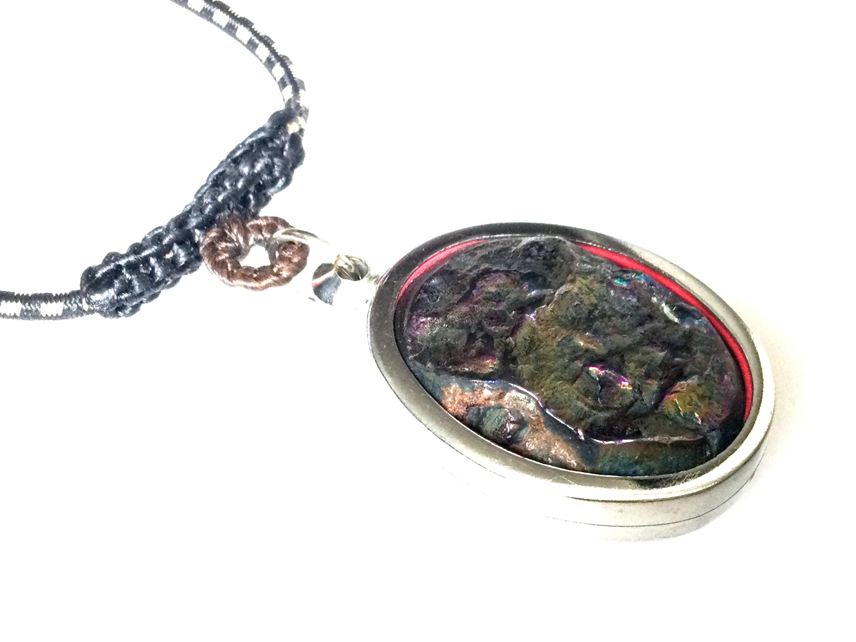 希少な7色のレインボーレクライストーン/強力な神聖なペンダント/タイ