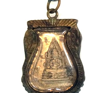 Phra Buddhopat Chinarat Brass & Gold Pendant: Thai Buddha Amulet