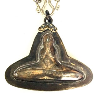 Rzadka stara magiczna glina Phra Pidta Lp Kron, świątynia Bangsae / święty wisiorek ochronny na szczęście / talizman szczęścia / tajski amulet bogactwa