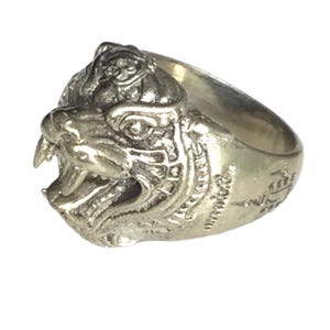 Anillo de plata con tigre raro fabricado por Lp Poon B.E. 2545 Templo Pailom / Talismán sagrado protector de la suerte / Amuleto de Buda tailandés / Antiguo y vintage