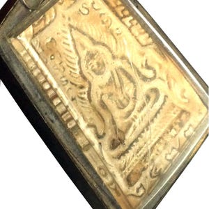 Rare Old Phra Buddha-Chinnarat, Yai Temple Magic Pendant / Powerful Protective and Lucky Charm / Thai Buddhist Sacred Amulet / Antique Gifts