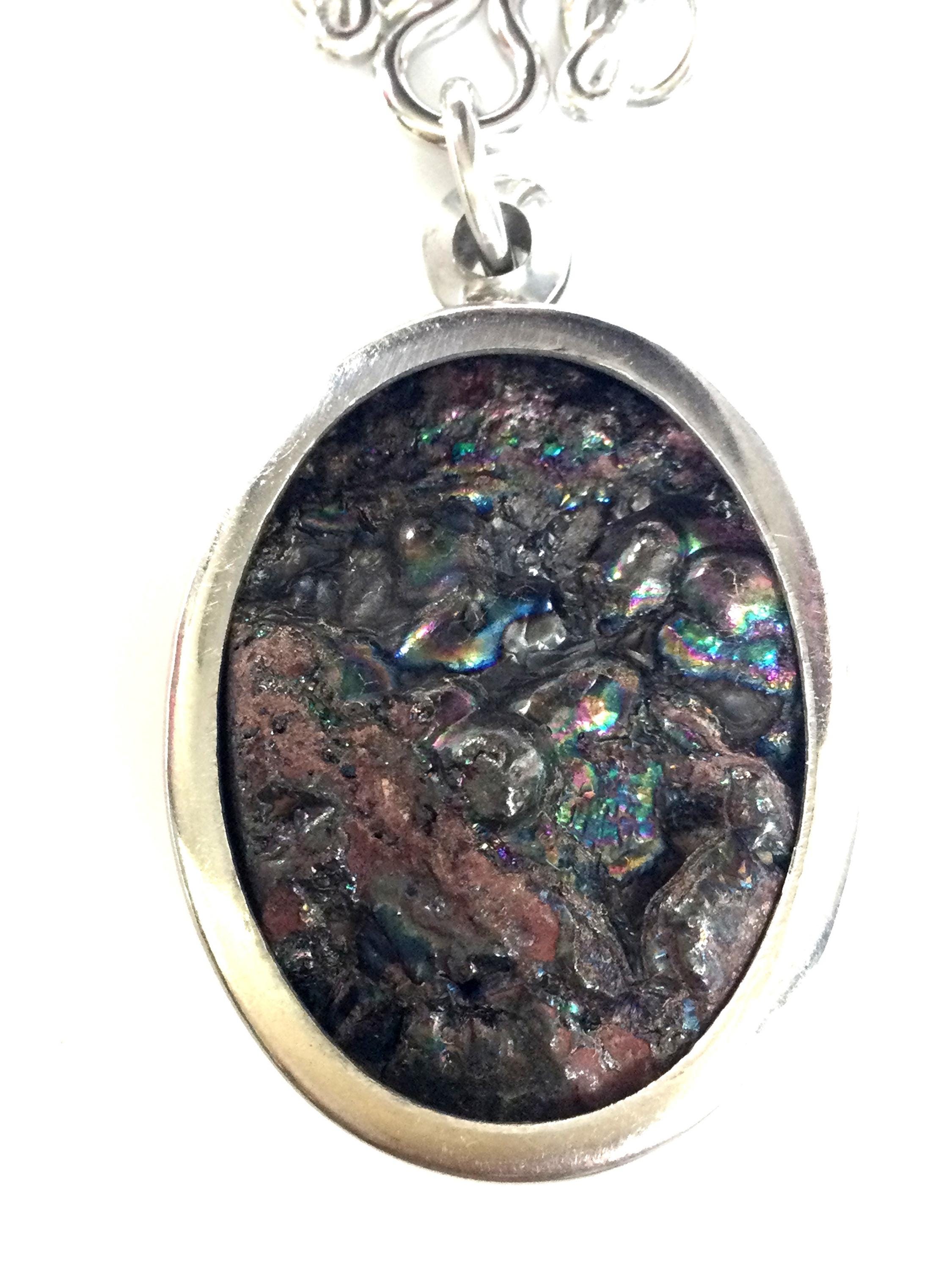 希少な7色のレインボーレクライストーン/強力な神聖なペンダント/タイ