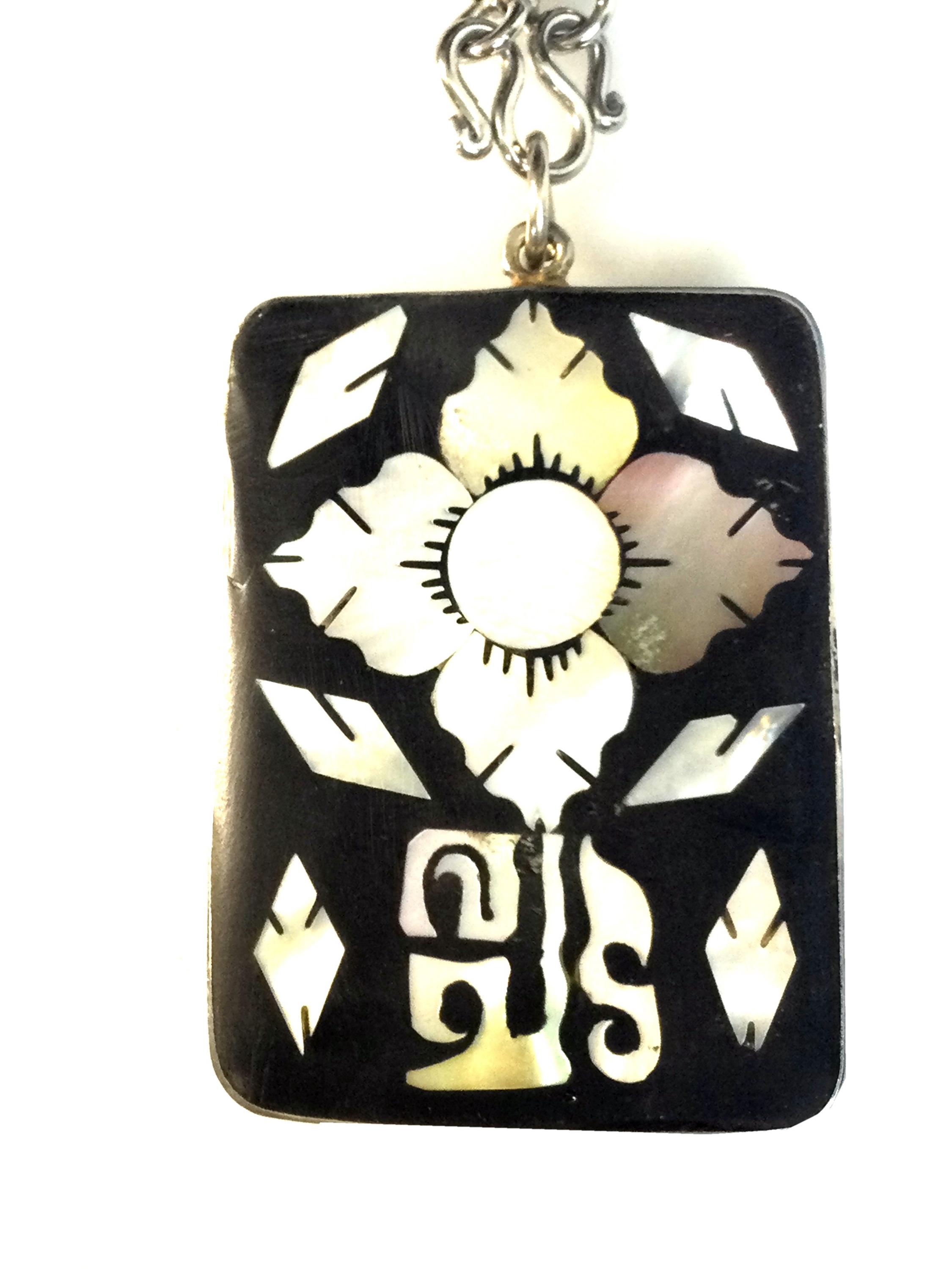 プラ・ソムデット・レクライ石ペンダント：タイの仏陀のお守り、お守り