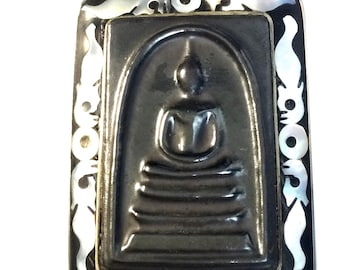 プラ・ソムデット・レクライ石ペンダント：タイの仏陀のお守り、お守り