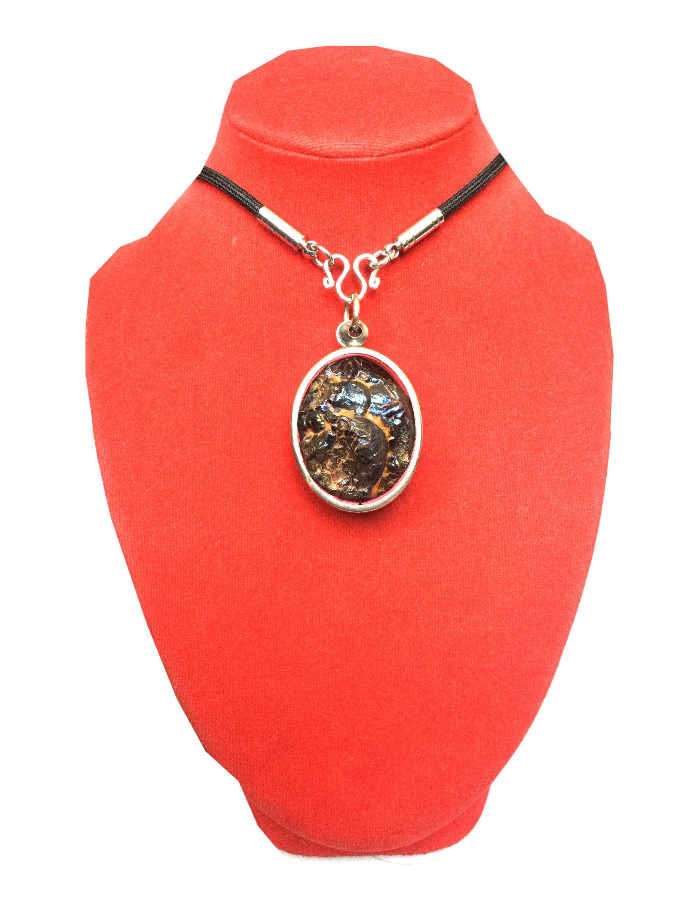 LEK LAI 神聖レクライ ペンダント レア タイ ブラック お守り THAI Rare 7 Color Rainbow Leklai Stone / Powerful Sacred Pendant / Thai