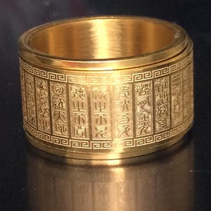 Anillo giratorio de oro de 18 quilates con letras mágicas Hataisutta. Talismán bendito para el éxito. Amuleto tailandés con poder protector sagrado. Regalos sagrados.