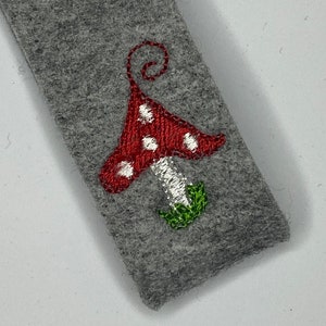 Schlüsselanhänger, Filz, Glückspilz, Geschenk, Anhänger, Fliegenpilz, Glück, Schlüsselband, gestickt, personalisierbar