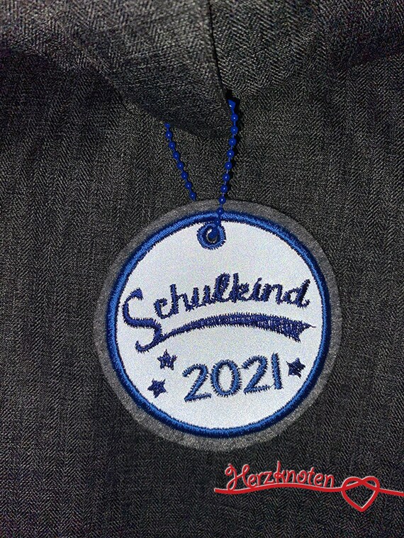 ROTH Namen Anhänger für Schultüte aus Filz mit Kette zur Einschulung Schulkind ROTH Namen Anhänger für Schultüte aus Filz mit Kette zur Einschulung Schulkind