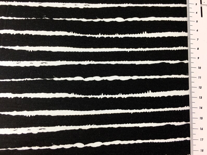 Viscose jersey black white striped / Hilco PORTO RIZO black white / jersey viscose / women's fabric image 2