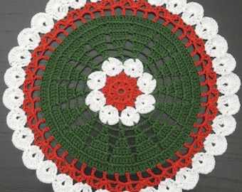 22 cm Hand gehäkeltes Deckchen: Rot, Weiß, Grün, Weihnachten, Neujahr, Noel, Rund, Klein, Boho, Bauernhaus, Vintage Stil, #1209