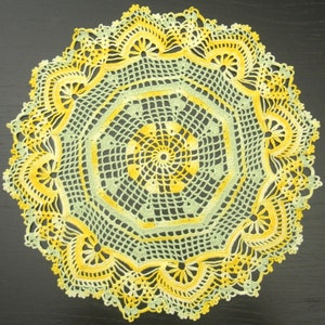43 cm, 16.9 inch, Green and Variegated Yellow, Hand Crochet Doily, Easter, Spring, Modern Farmhouse Decor, ogrc, #446
