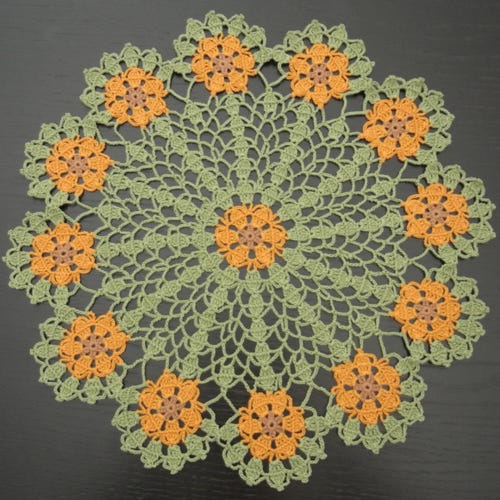 22 cm、8.7インチ、手編みのドイリー：コットンラウンド、レッド