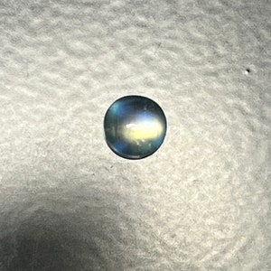 2.3CT, 8x4.9MM, Flashy Rainbow moonstone cabochon,AAA quality, Round shape Rainbow Moonstone Cabochon,Loose moonstone gemstone for jewelry