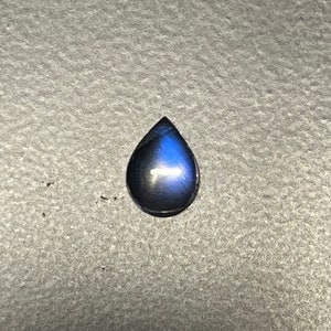 2.7CT,10.9x8.1x4.7MM, Flashy Rainbow moonstone cabochon,AAA quality, Pear shape Rainbow Moonstone Cabochon,Loose moonstone gemstone