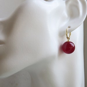 Wechselschmuck für Ohrhaken/Creolen/Ohrbügel, Bernstein Einhänger , leuchtend rote Kugeln 585/14K Gelbgold von Pebbles-Schmuckdesign Bild 2