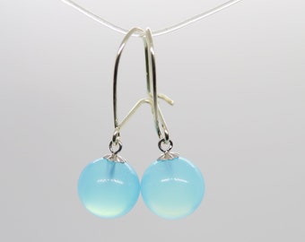 Boule lumineuse en turquoise :-) Petites boucles d'oreilles calcédoine Or blanc 18 carats